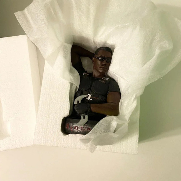 2002 Blade 2 Wesley Snipes Resin Bust Dynamic Forces Limited Edition 0543/1998 - Picture 6 of 16